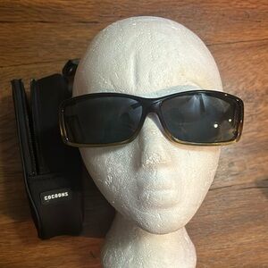 Cocoons Fitover Sunglasses with case